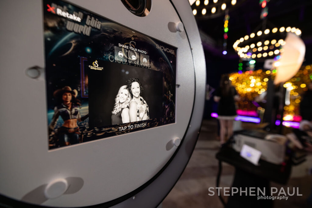 image of a white selfie shotz booth